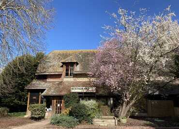 Restaurant clos racine_ le val d hazey _facade